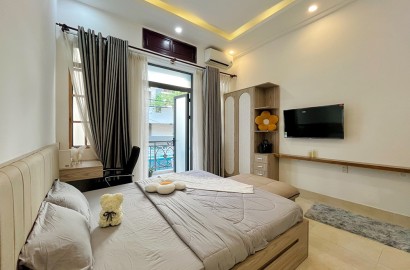 Fully furnished apartment, balcony  on Hoang Van Thu street in Tan Binh District