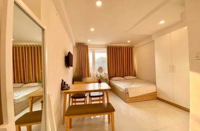 Serviced apartment with large window, airy Dinh Bo Linh street