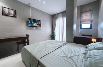 Modern and comfortable studio serviced apartment with on Nguyen Kiem street