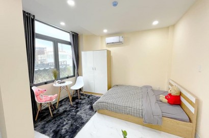 Serviced apartment with lots of light near Tan Dinh market