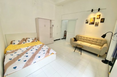 Cho thuê căn hộ 1 phòng ngủ riêng đường Nguyễn Đình Chính