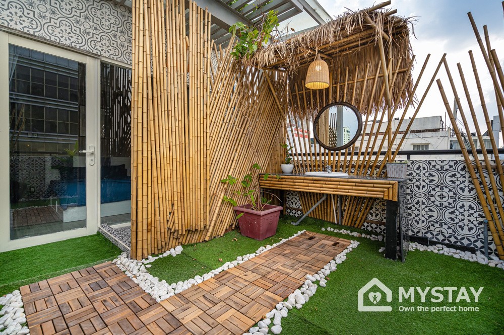 Cho thuê căn hộ 2 phòng ngủ thiết kế đẹp, ban công lớn đường Nguyễn Văn Thủ