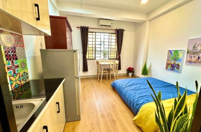 Cho thuê căn hộ dịch vụ cửa sổ thoáng đường Trần Hưng Đạo Q5