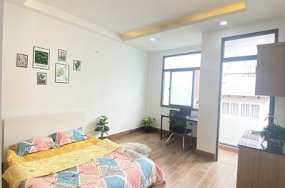 Studio apartmemt for rent with balcony on Le Van Tho street