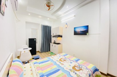 Serviced apartmemt for rent with balcony on 3 Thang 2 street