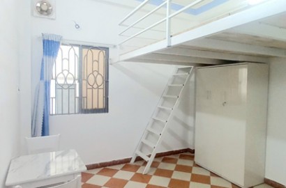 Attic studio apartment for rent on Nguyen Tieu La Street