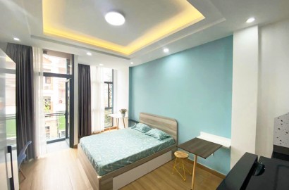 Serviced apartmemt for rent with balcony on Phan Chu Trinh Street