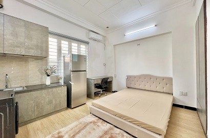 Studio apartmemt for rent with window on Hoang Van Thu Street
