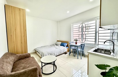Bright serviced apartmemt for rent on Le Van Tho Street