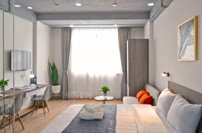 Modern and comfortable serviced apartment on Le Quoc Hung Street