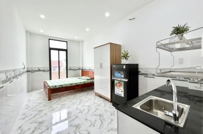 Serviced apartmemt for rent with balcony on Le Duc Tho street