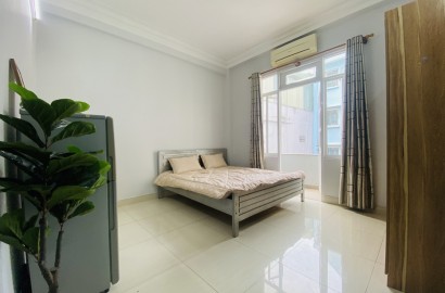 Studio apartmemt for rent with balcony on Ho Van Hue street