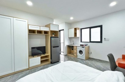 Serviced apartmemt for rent with balcony on Duy Tan street