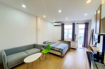 Serviced apartmemt for rent with balcony on Hoang Sa street in District 3