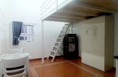 Attic studio apartment for rent in District 10 on Nguyen Tieu La Street