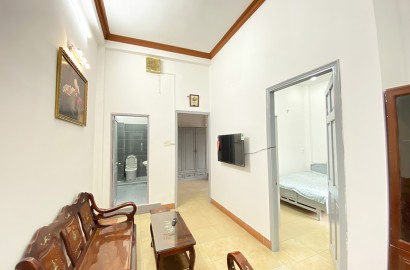 Cho thuê căn hộ 2 phòng ngủ, ban công đường Hoàng Văn Thụ