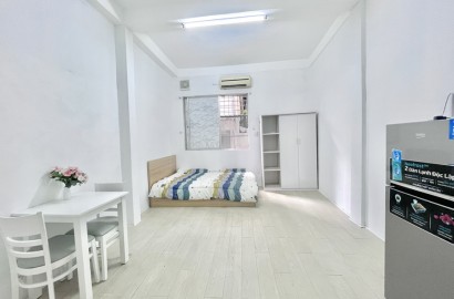 Studio apartmemt for rent on Phan Dinh Phung street in Phu Nhuan District