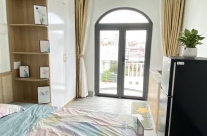 Serviced apartmemt for rent with balcony on Le Van Tho street in Go Vap district