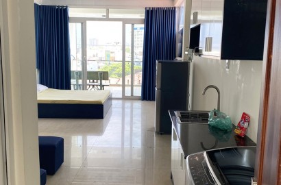 Serviced apartmemt for rent with balcony on Binh Thoi street in District 11