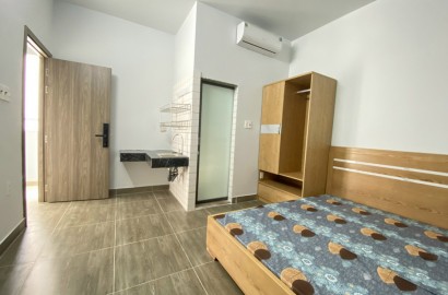 Serviced apartmemt for rent on Nguyen Minh Hoang street in Tan Binh Distric