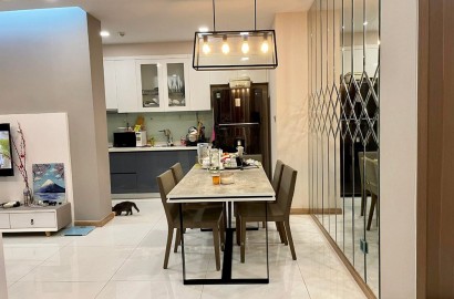 Vinhomes Central Park Apartment 2 Bedrooms in Binh Thanh District