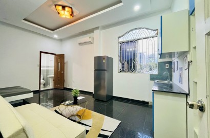 Fully furnished apartment for rent on Nguyen Van Cu Street in District 1