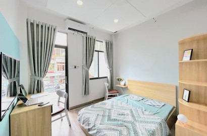 1 Bedroom apartment for rent with balcony in District 1