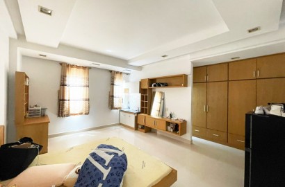 Spacious Studio apartmemt with window on Tran Dinh Xu street