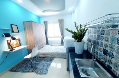 Studio apartment with good light windows on Nguyen Xi street