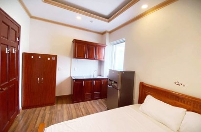 Neat mini apartment on Hoa Hung street