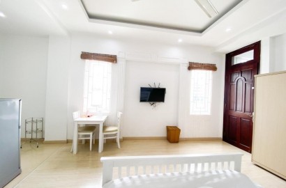Bright serviced apartmemt for rent on Ba Le Chan street