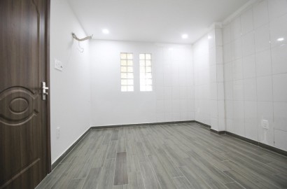 Studio Mini for rent, elevator in District 5