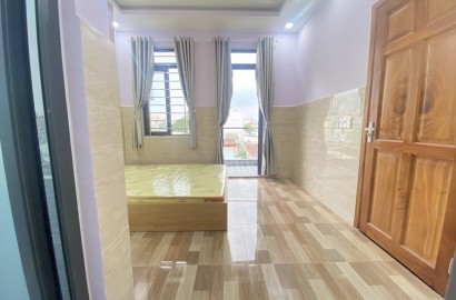 Studio apartment with balcony on Xo Viet Nghe Tinh street.