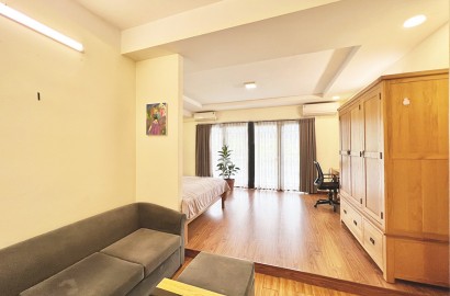 Cho thuê căn hộ dịch vụ ban công rộng thoáng mát tại Nguyễn Ngọc Phương