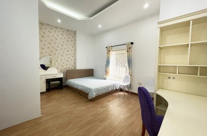 Serviced apartmemt for rent on Huynh Van Banh street