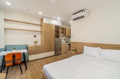 Modern style serviced apartmemt for rent with balcony on Nguyen Cuu Van Street