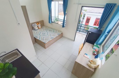 Studio apartmemt for rent with balcony on Lam Son street in Tan Binh District