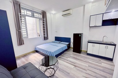 Cho thuê căn hộ dịch vụ cửa sổ thoáng đường Khánh Hội