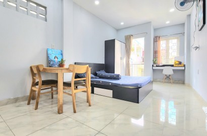 Serviced apartmemt for rent with balcony in Phu Nhuan District on Nguyen Kiem Street