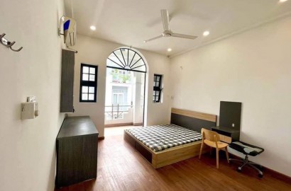 Studio apartmemt for rent with balcony on No Trang Long in Binh Thanh District