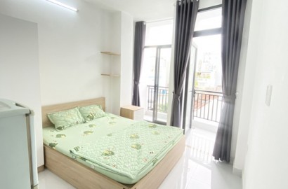 Serviced apartmemt for rent with balcony on Cach Mang Thang Tam street