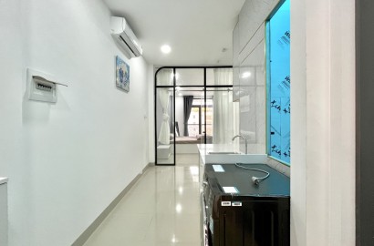 New 1 Bedroom apartment with fully furnished, washing machine on Le Van Sy street