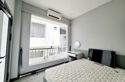 Studio apartmemt for rent with balcony on Ngo Tat To Street