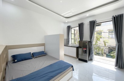 Serviced apartmemt for rent with balcony on Nguyen Thai Son street in Go Vap District