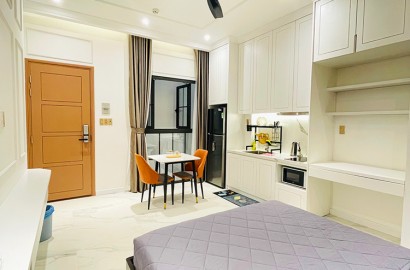 Nice serviced apartmemt for rent on Nguyen Thi Minh Khai in District 1