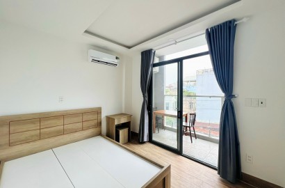 Serviced apartmemt for rent with balcony on Tran Binh Trong street