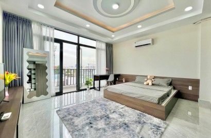 Cho thuê căn hộ Penthouse 1 phòng ngủ, ban công đường Nguyễn Đình Khơi