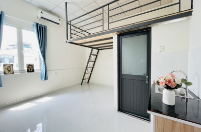 Cho thuê Duplex cửa sổ đường Bạch Đằng