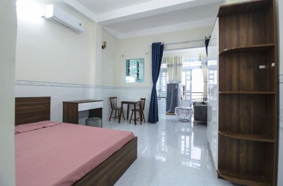 1 Bedroom apartment for rent on Cach Mang Thang 8 street near Pham Van Hai Market