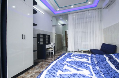 Cho thuê căn hộ 1 phòng ngủ có ban công đường Phan Đình Phùng